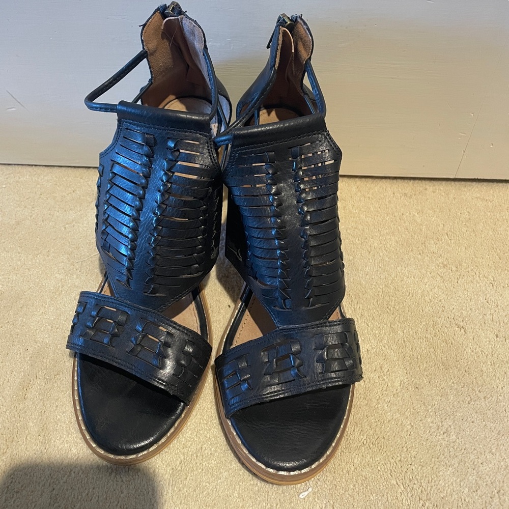 Leather Braided Mi im Heel Sandals